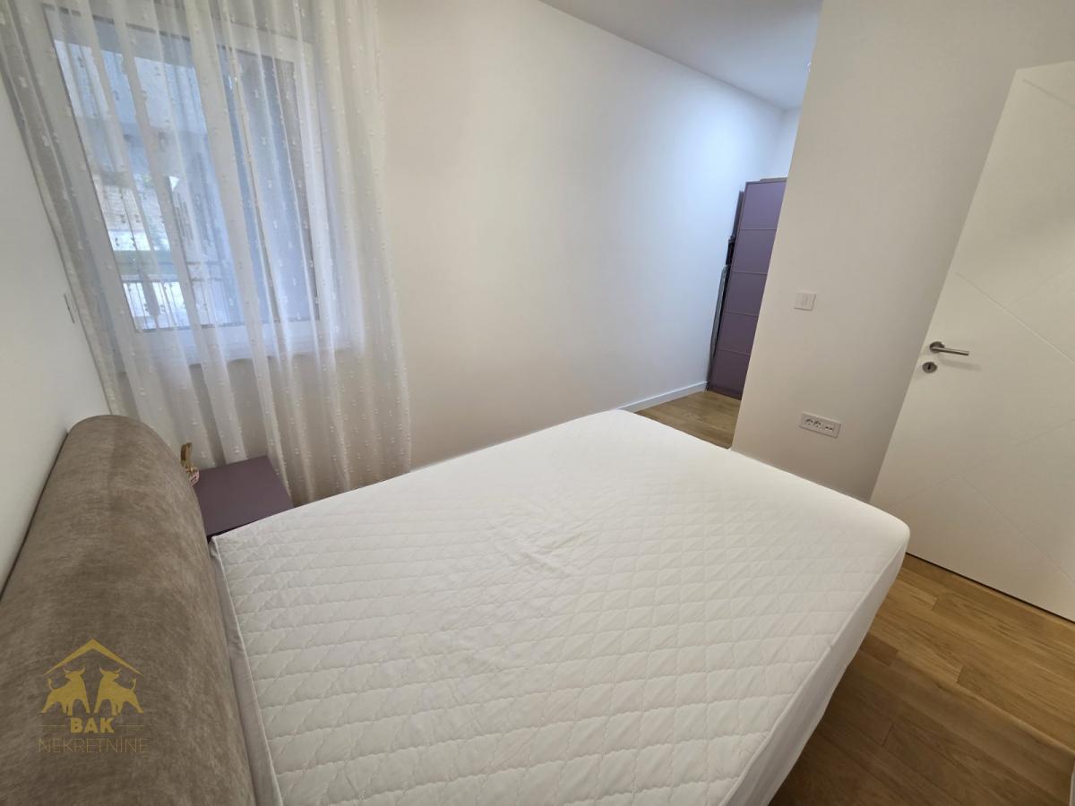 Odličan namešten jednoiposoban stan kod Kliničkog Centra Vojvodine