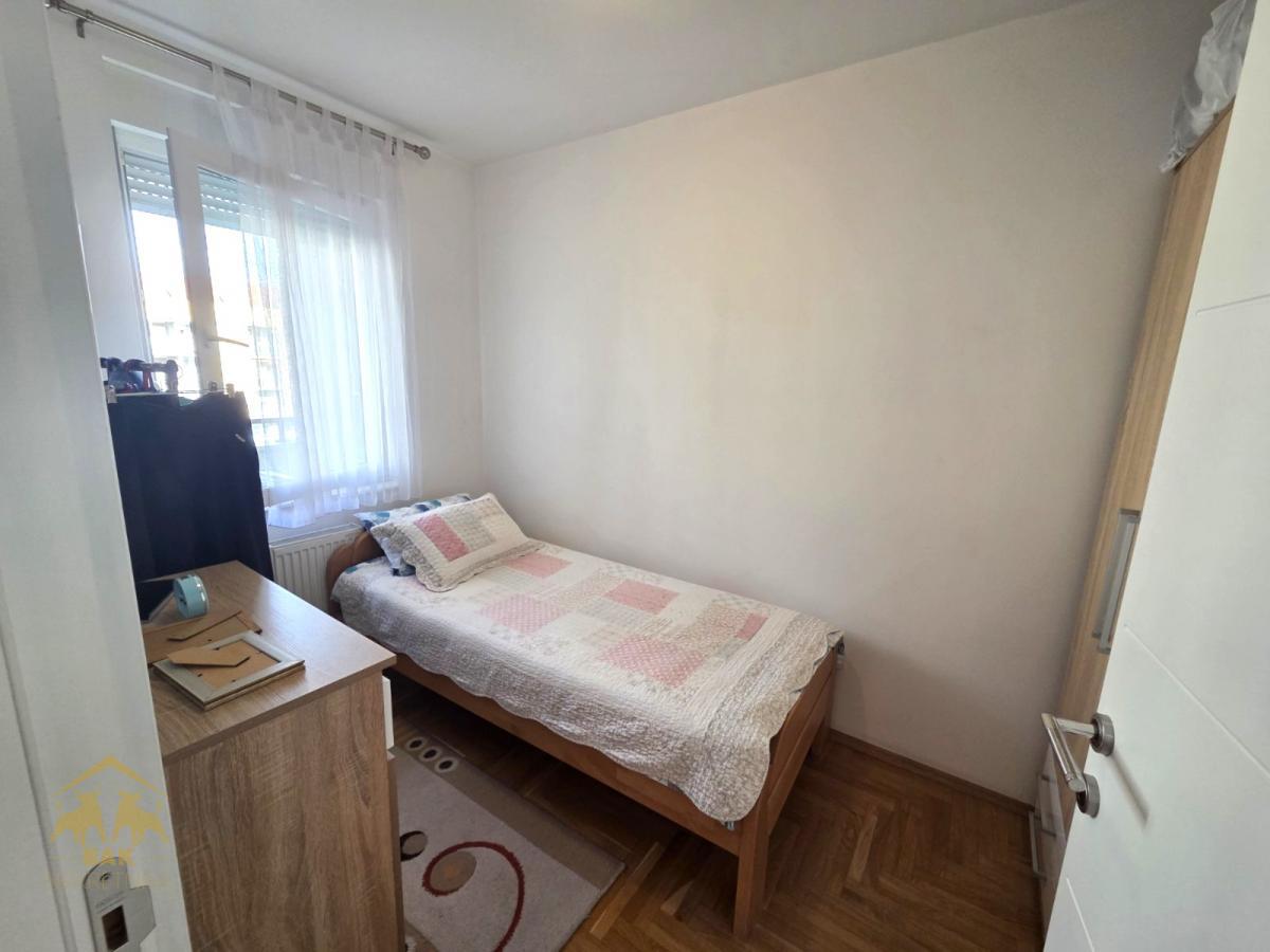 Odličan namešten jednoiposoban stan u blizini Merkura