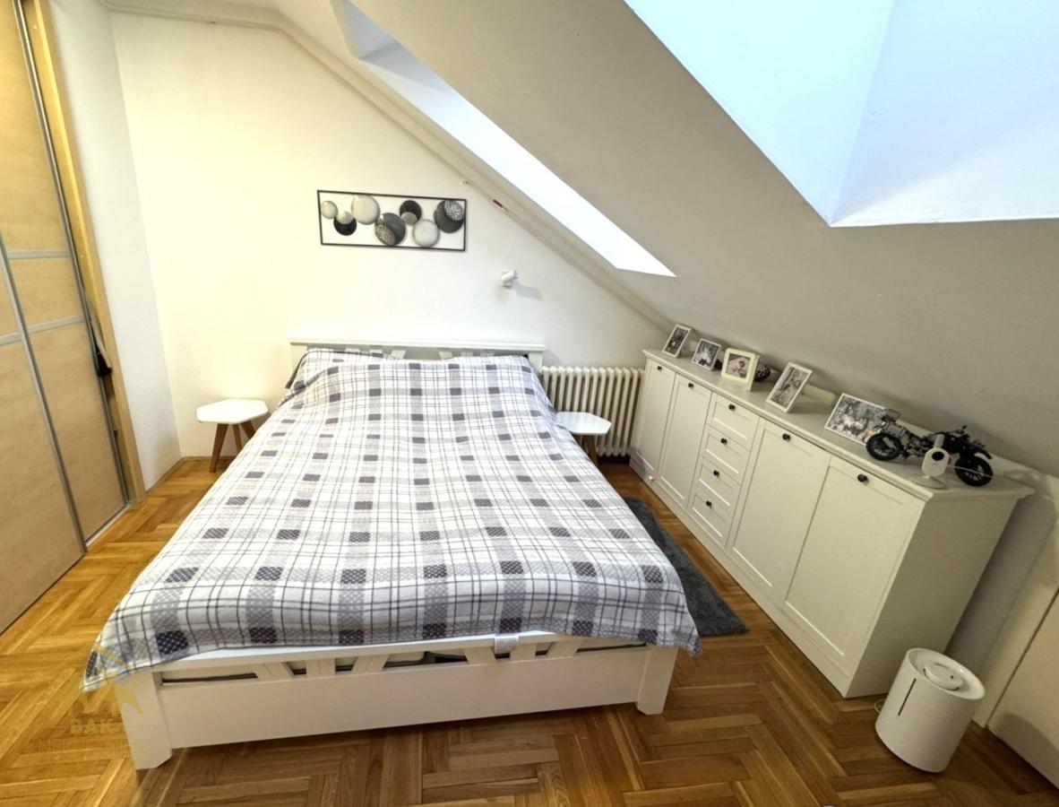 Odličan namešten trosoban DUPLEX na Novoj Detelinari