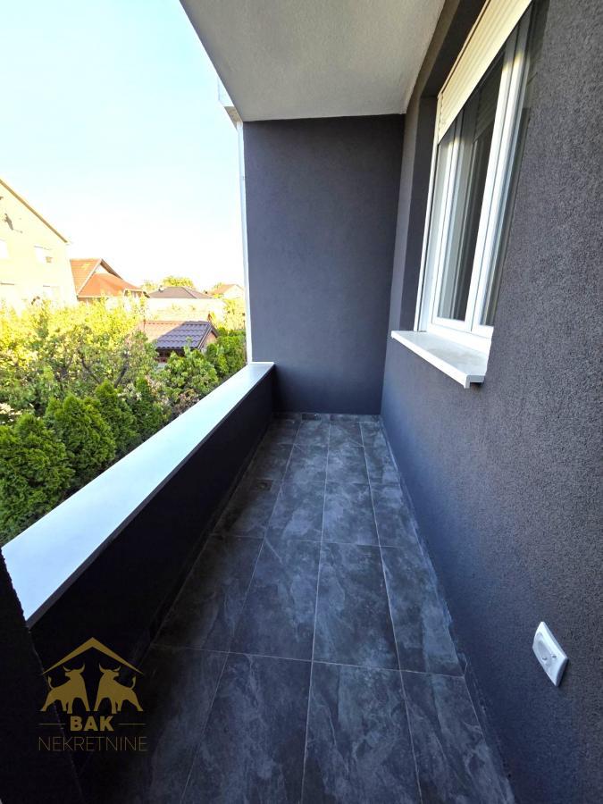 Odličan nov jednoiposoban stan u blizini Lipovog gaja