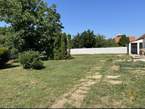 Odličan plac u Rumenci
