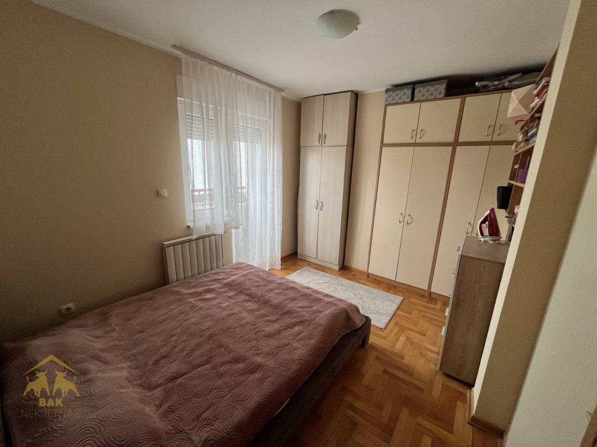 Odličan trosoban stan na Jugovićevu