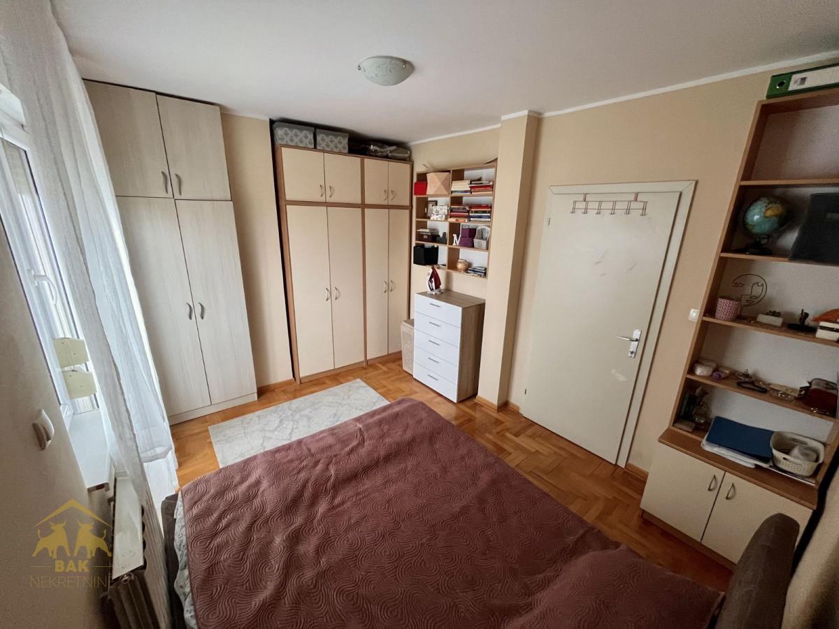 Odličan trosoban stan na Jugovićevu