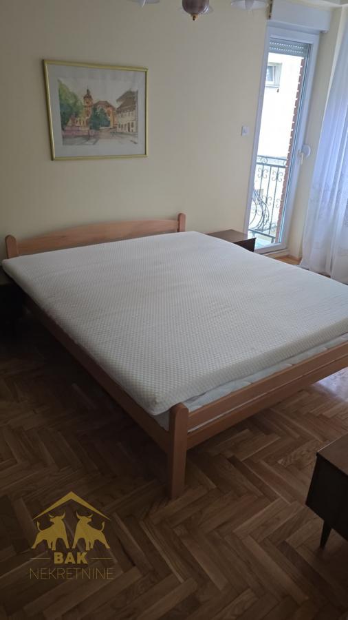 Odlican-trosoban-stan-za-izdavanje-na-Grbavici-4 Odličan trosoban stan za izdavanje na Grbavici