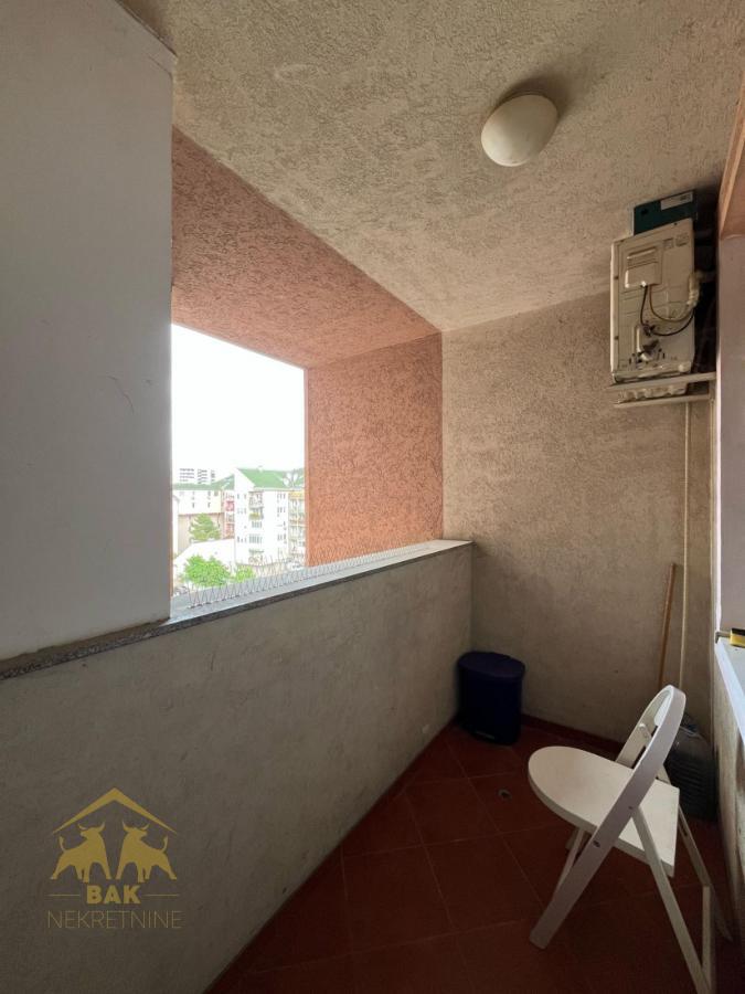 Odlična nameštena garsonjera u blizini Futoške pijace