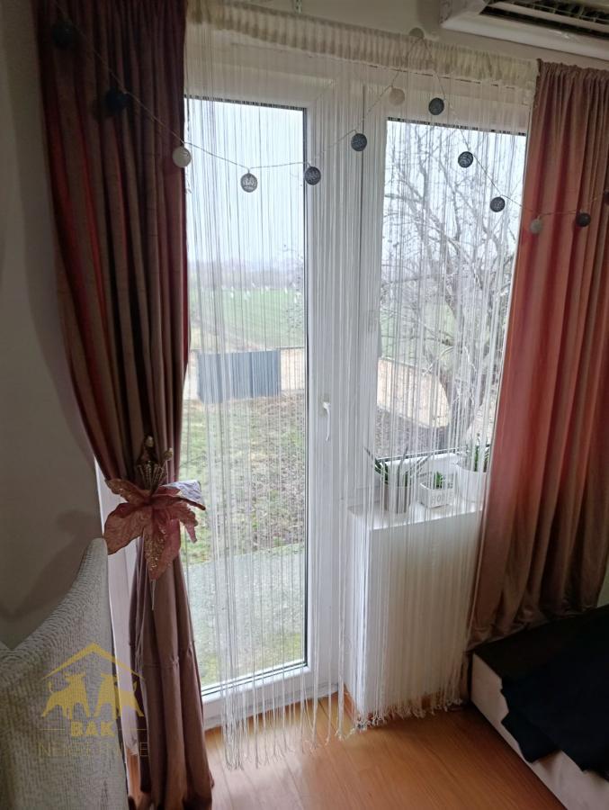 Odlična spratna kuća u Čurugu