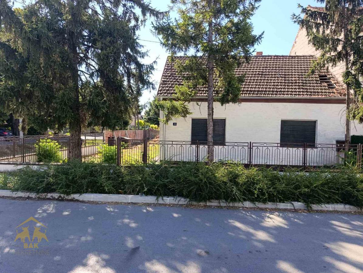 Porodična kuća sa placem na Klisi