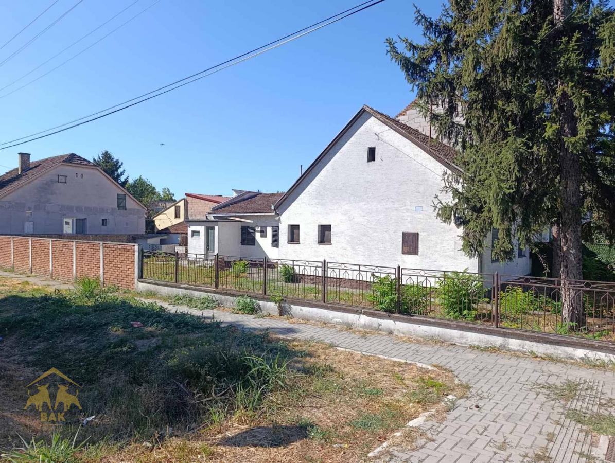 Porodična kuća sa placem na Klisi