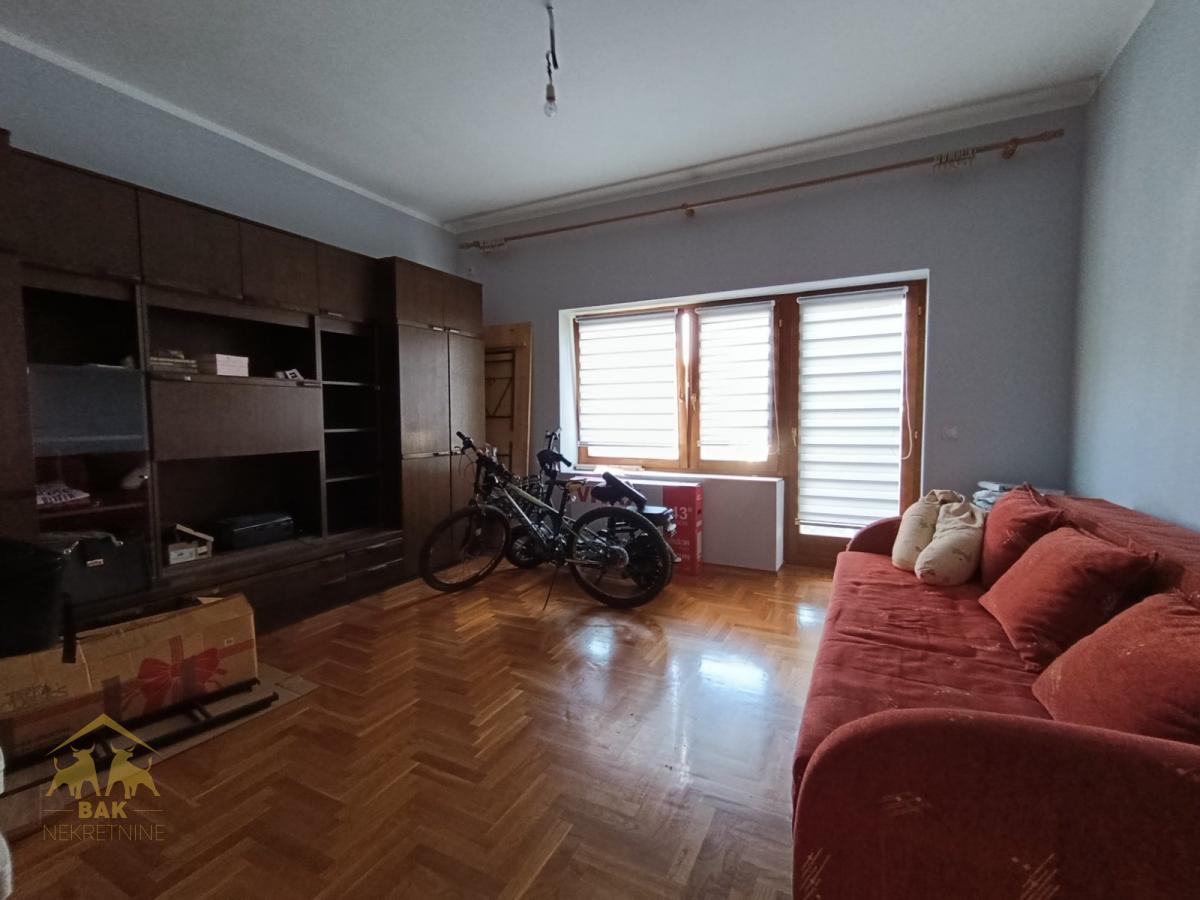 Porodična kuća u Veterniku