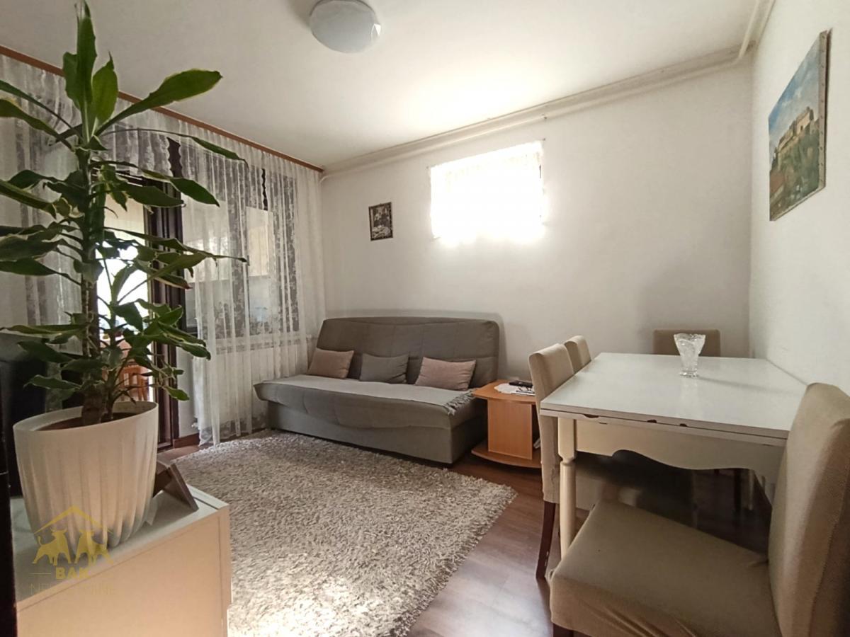 Porodična spratna kuća u Novom Futogu