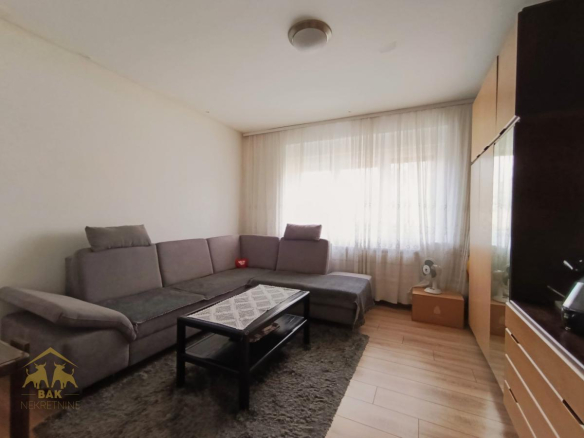 Porodična spratna kuća u Novom Futogu