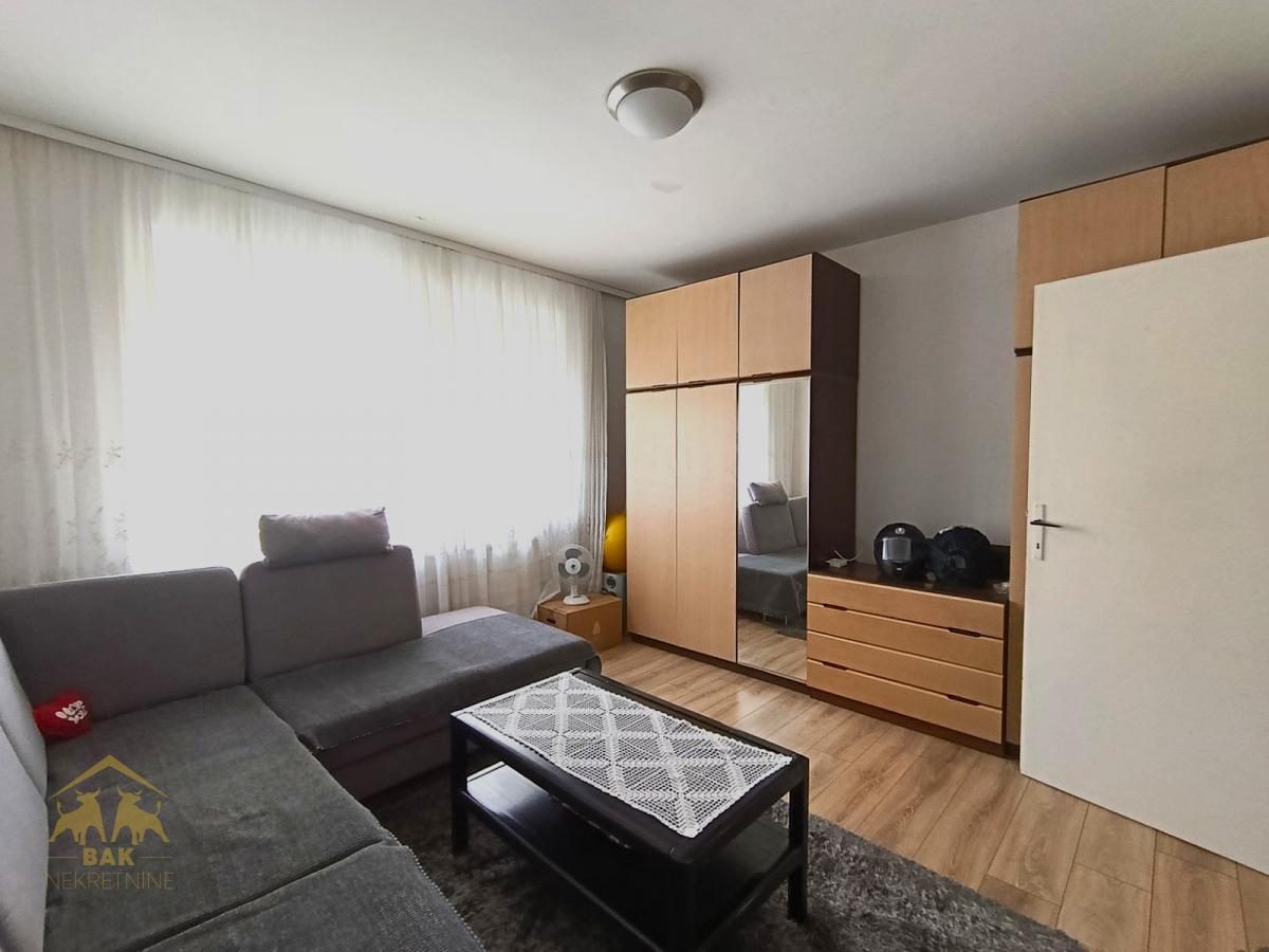 Porodična spratna kuća u Novom Futogu