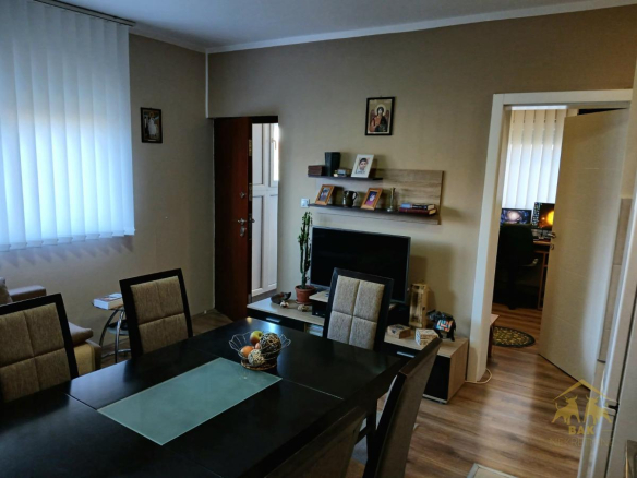 Prelep jednoiposoban stan na Adicama