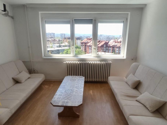 Prelep, osvetljen trosoban stan na Limanu 1