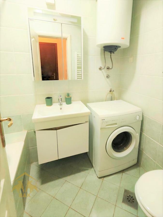 Prelepa nameštena garsonjera na Podbari