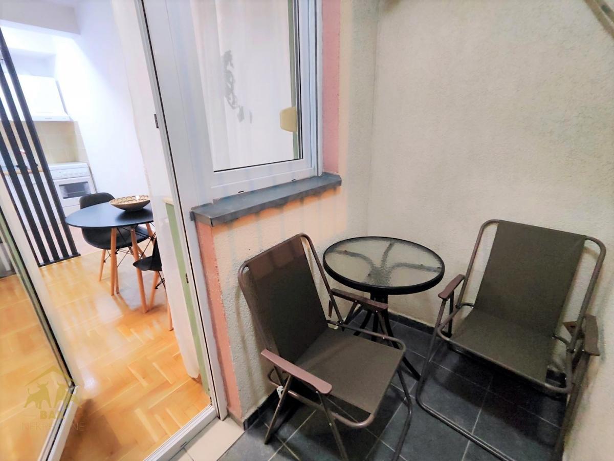 Prelepa nameštena garsonjera na Podbari