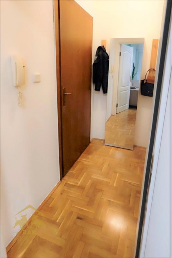 Prelepa nameštena garsonjera na Podbari