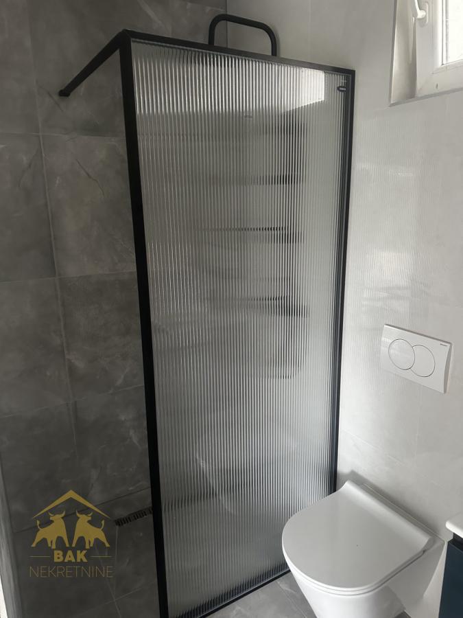 Prelepa vikend kuća sa bazenom u Indjiji