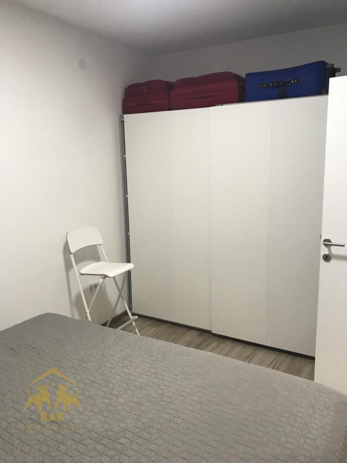 Odličan komforan dvosoban stan u Starom gradu u zgradi sa liftom
