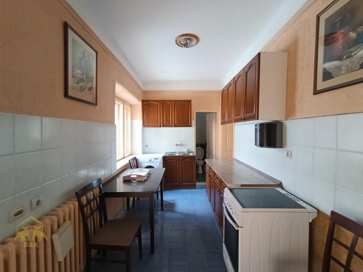 Proizvodni pogon sa kućom u Ravnom selu