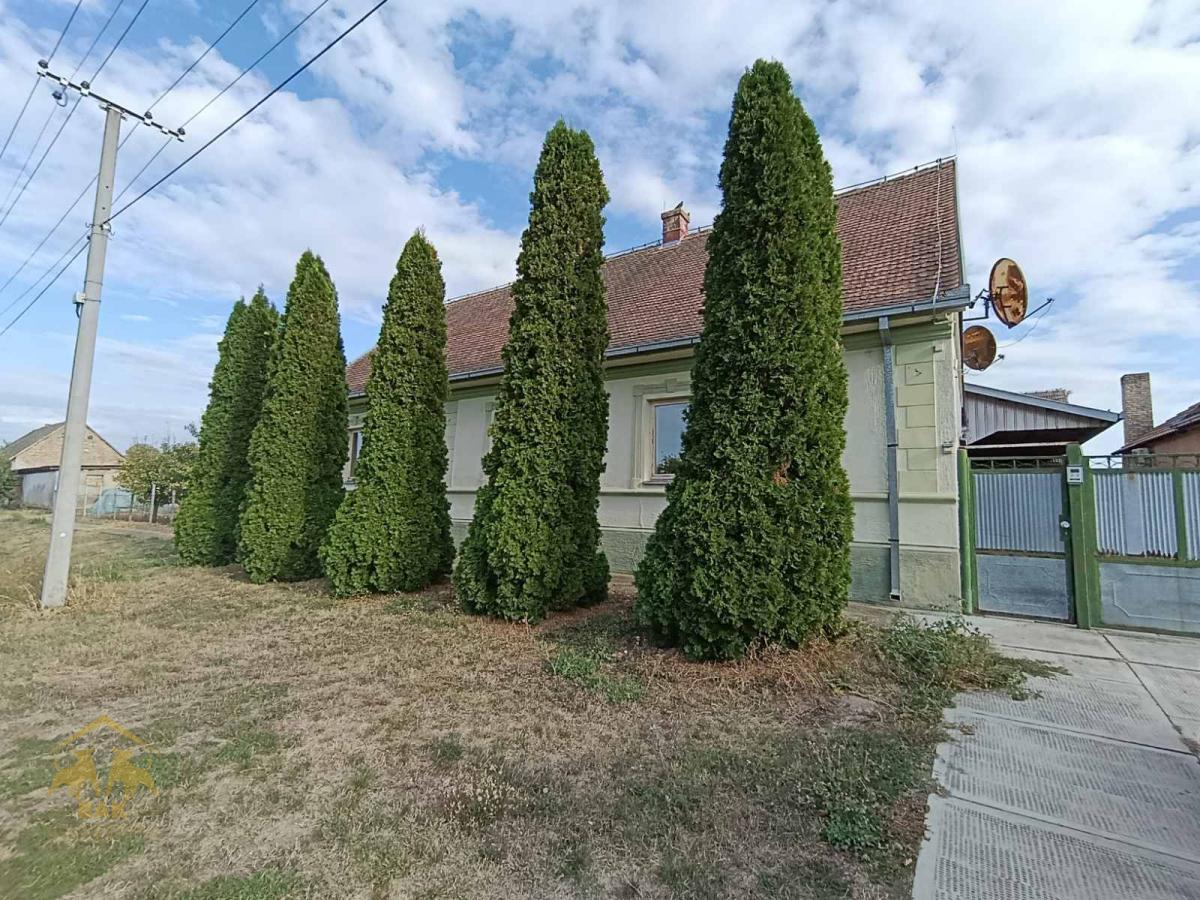 Proizvodni pogon sa kućom u Ravnom selu