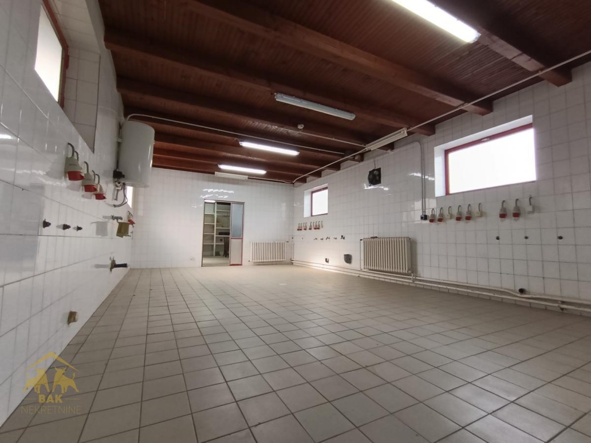 Proizvodni pogon sa kućom u Ravnom selu