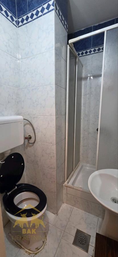 Salonski dvosoban stan u strogom centru grada