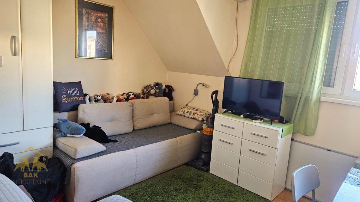 Super nameštena garsonjera na Bulevaru Oslobođenja