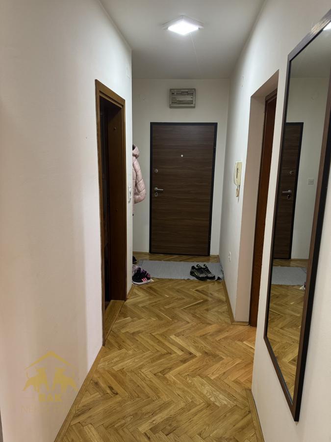 Trosoban stan, 73 m², Novo Naselje, Novi Sad