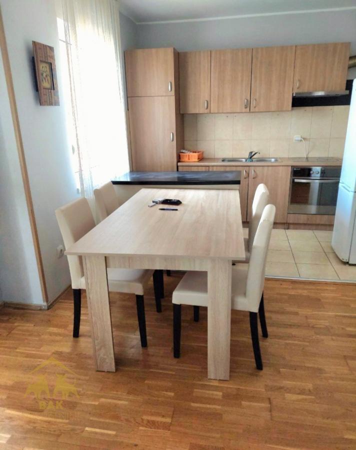 Trosoban stan na Novoj Detelinari