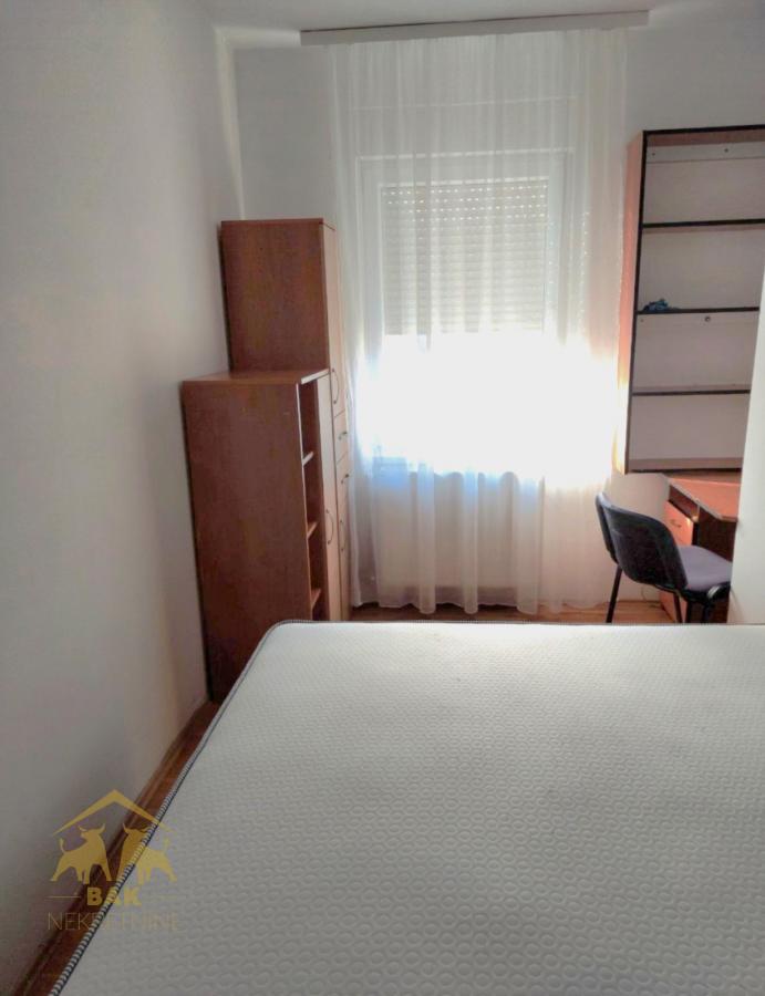 Trosoban stan na Novoj Detelinari
